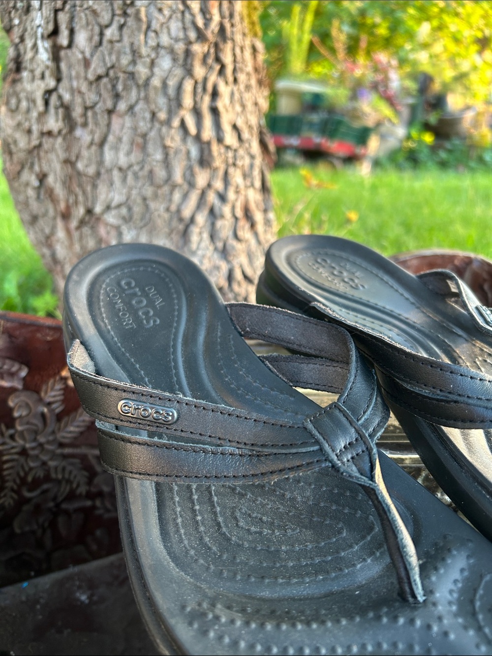 CROCS Women's Black Thong Sandals - Picture 2 of 7